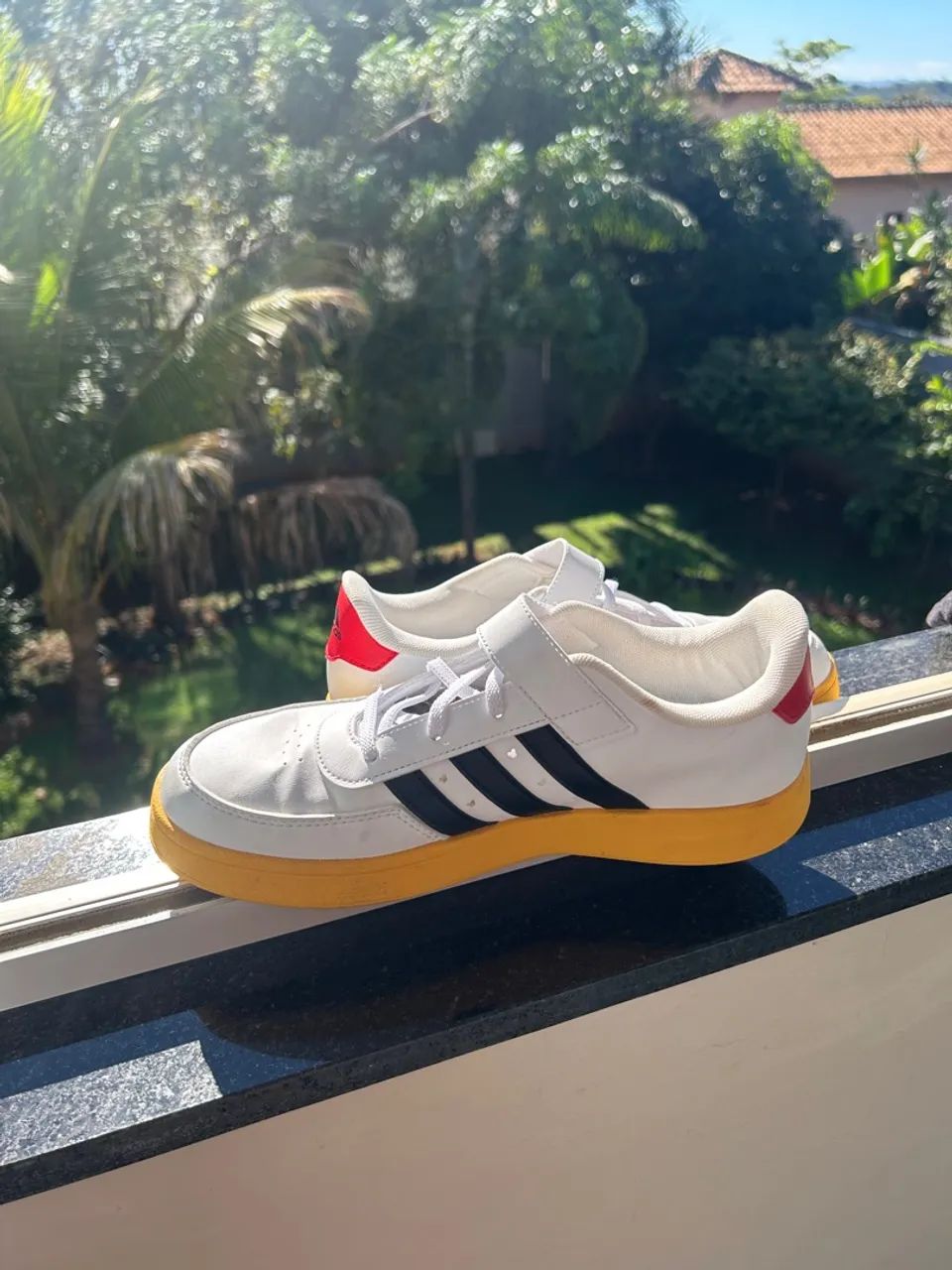 Tênis adidas + Disney  - Foto 3