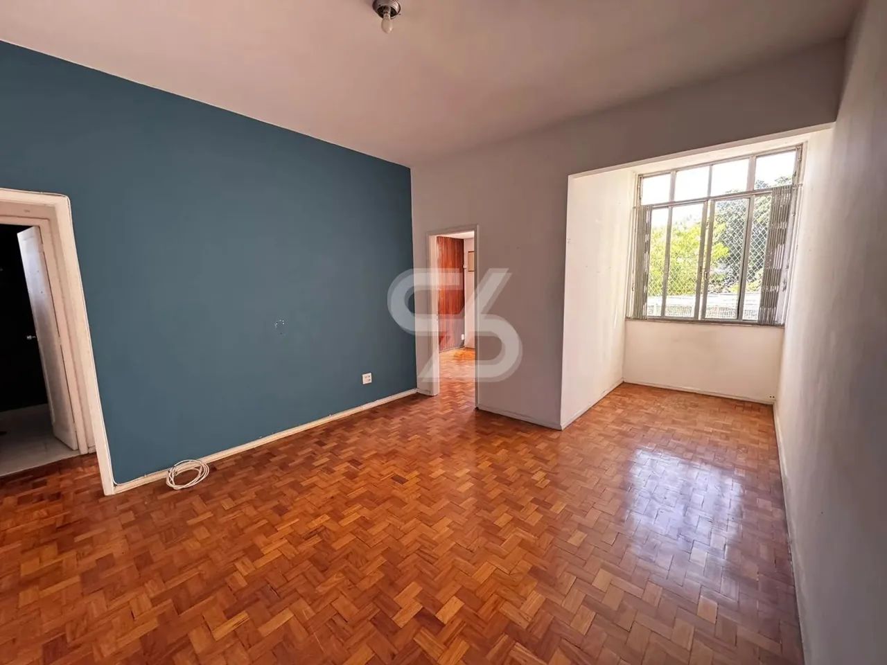 Apartamento de 2 quartos, no Vital Brasil, próximo ao Clube Pioneiros, 1 lance de escada, 