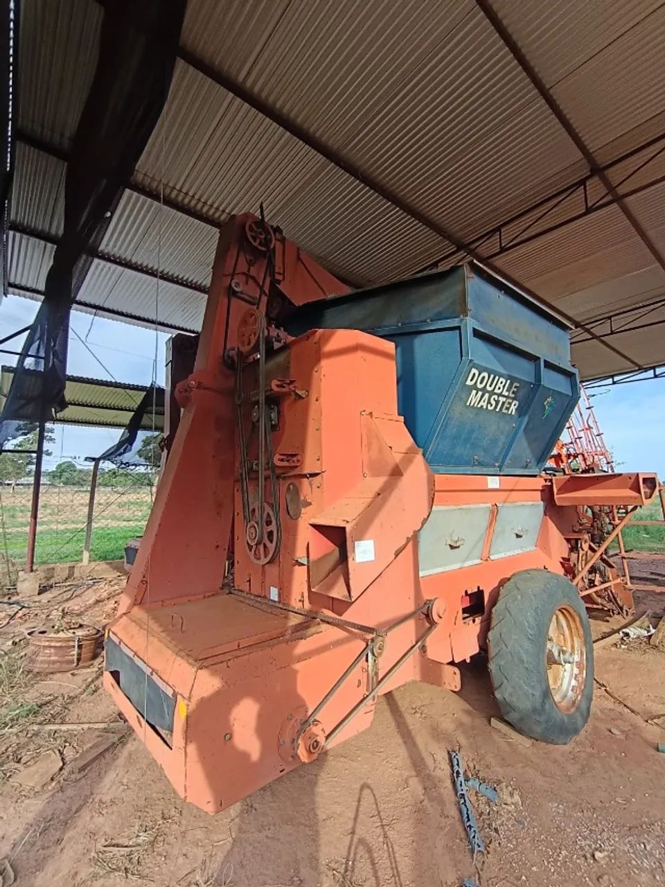 colhedeira de amendoim double maste 1 - Foto 2