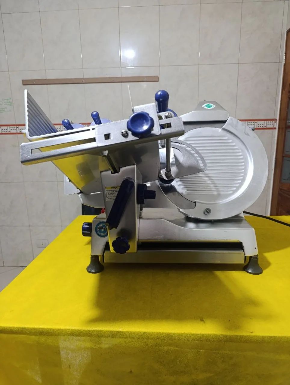 Fatiador de Frios Gural semi automático GLP 330