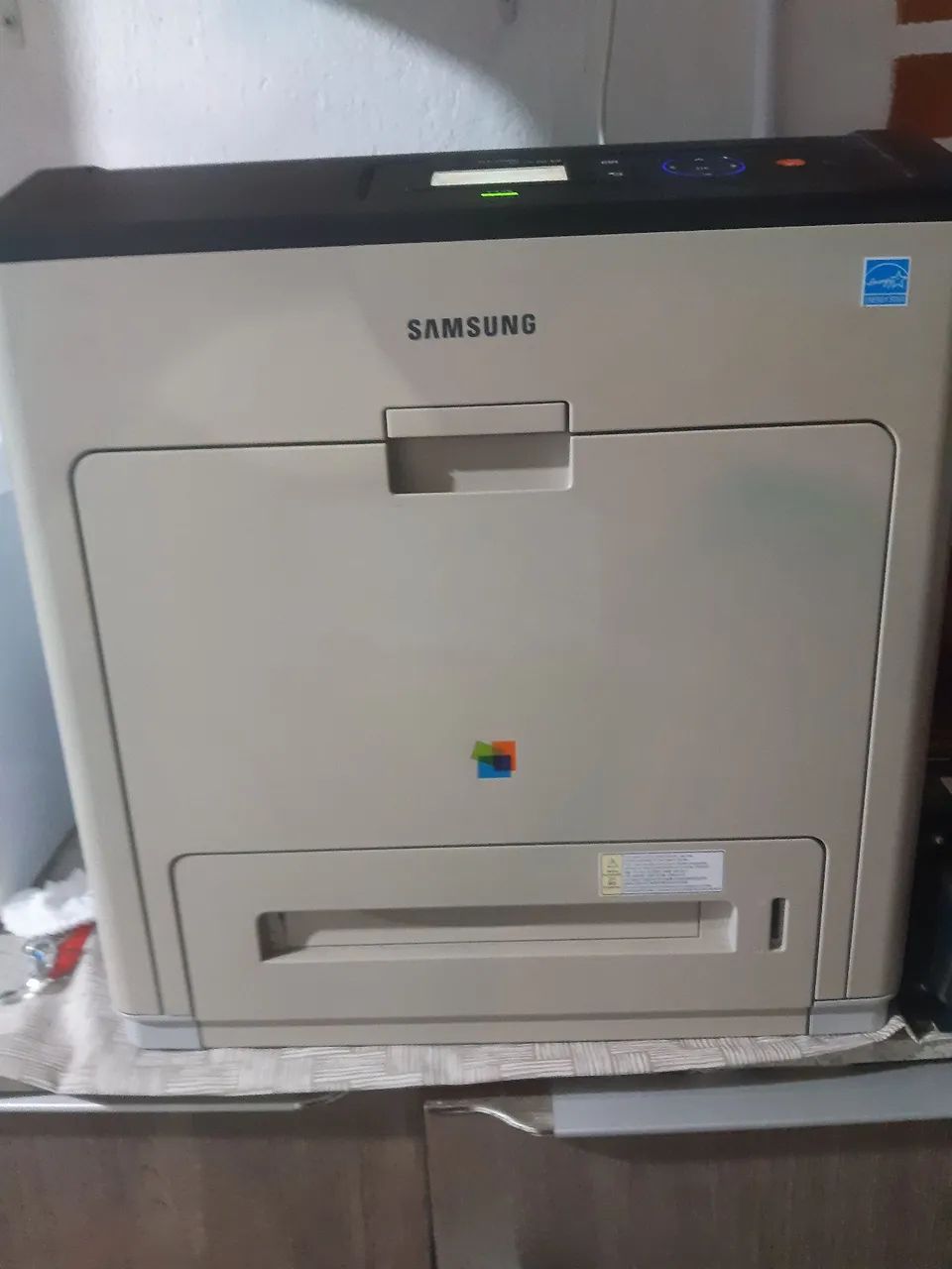 Impressora laser colorida Samsung + transformador de voltagem 5000V