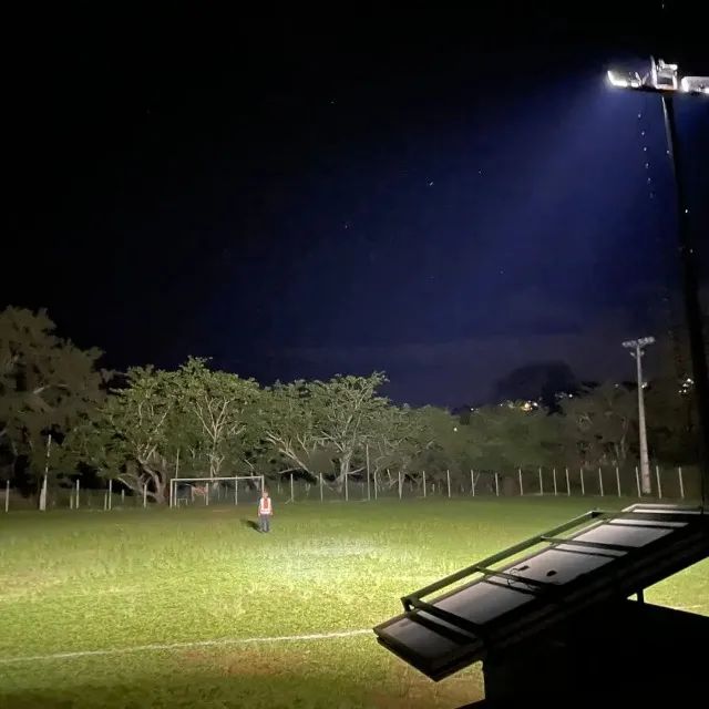 TORRE DE ILUMINAÇ ÃO SOLAR - Foto 2