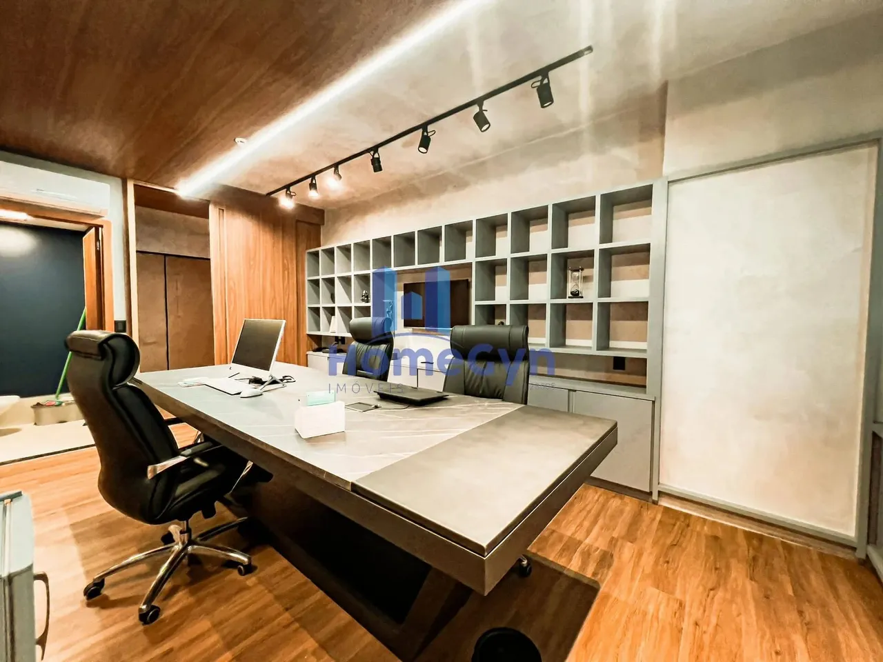 Sala mobiliada para aluguel com 30,83m2 no Edifício Focus Setor Bueno