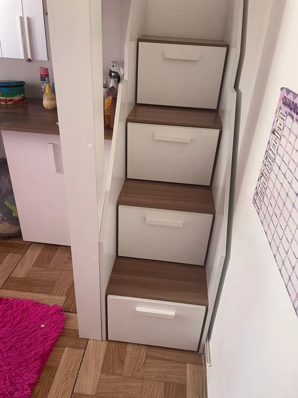 Cama suspensa com escada e escrivaninha  - Foto 3