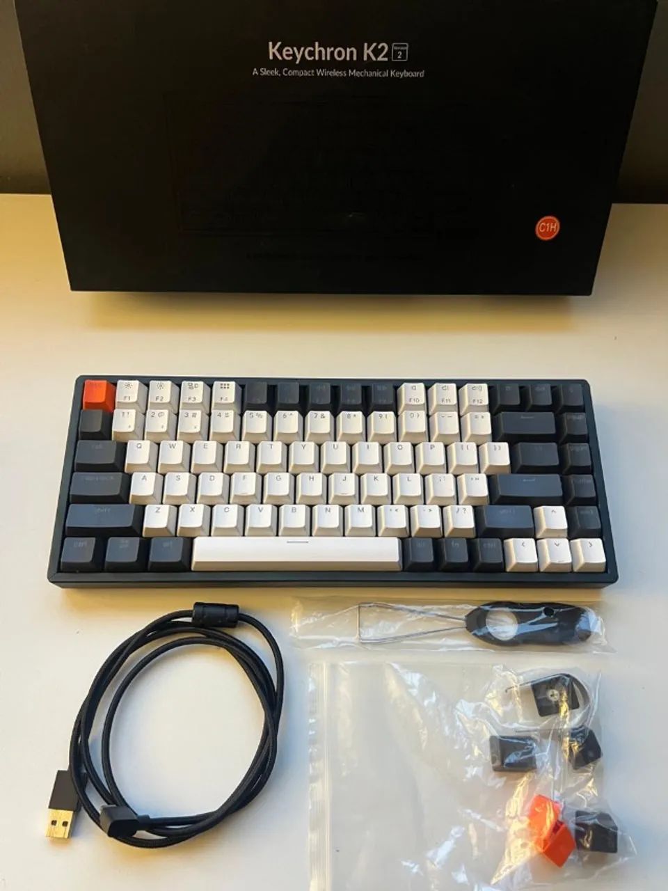 Teclado Mecânico Keychron K2 (Hot-Swappable) Wireless V2