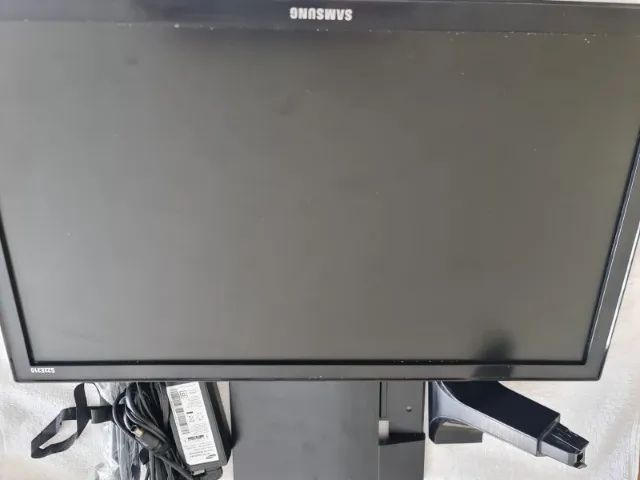 Monitor Led Samsung 21.5 Full Hd Widen e teclado logitech seminovos. - Foto 3