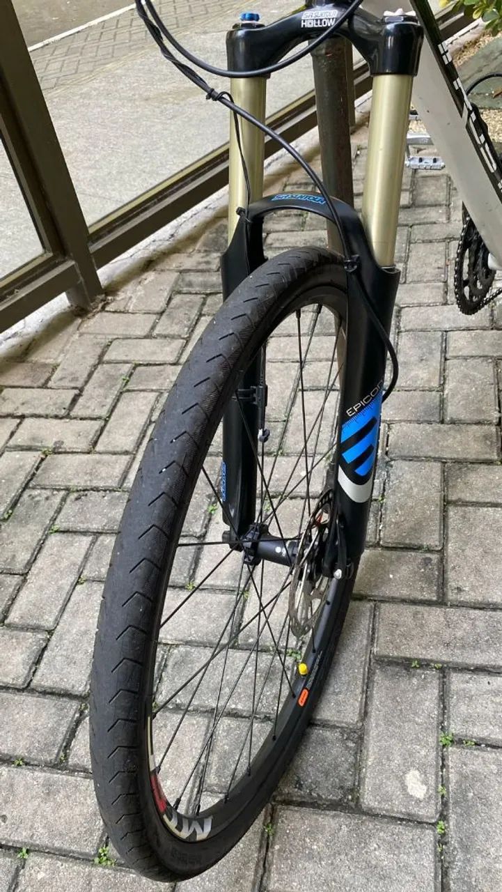 Bicicleta Trust - Aro 26 (FIBRA DE CARBONO) - Foto 3