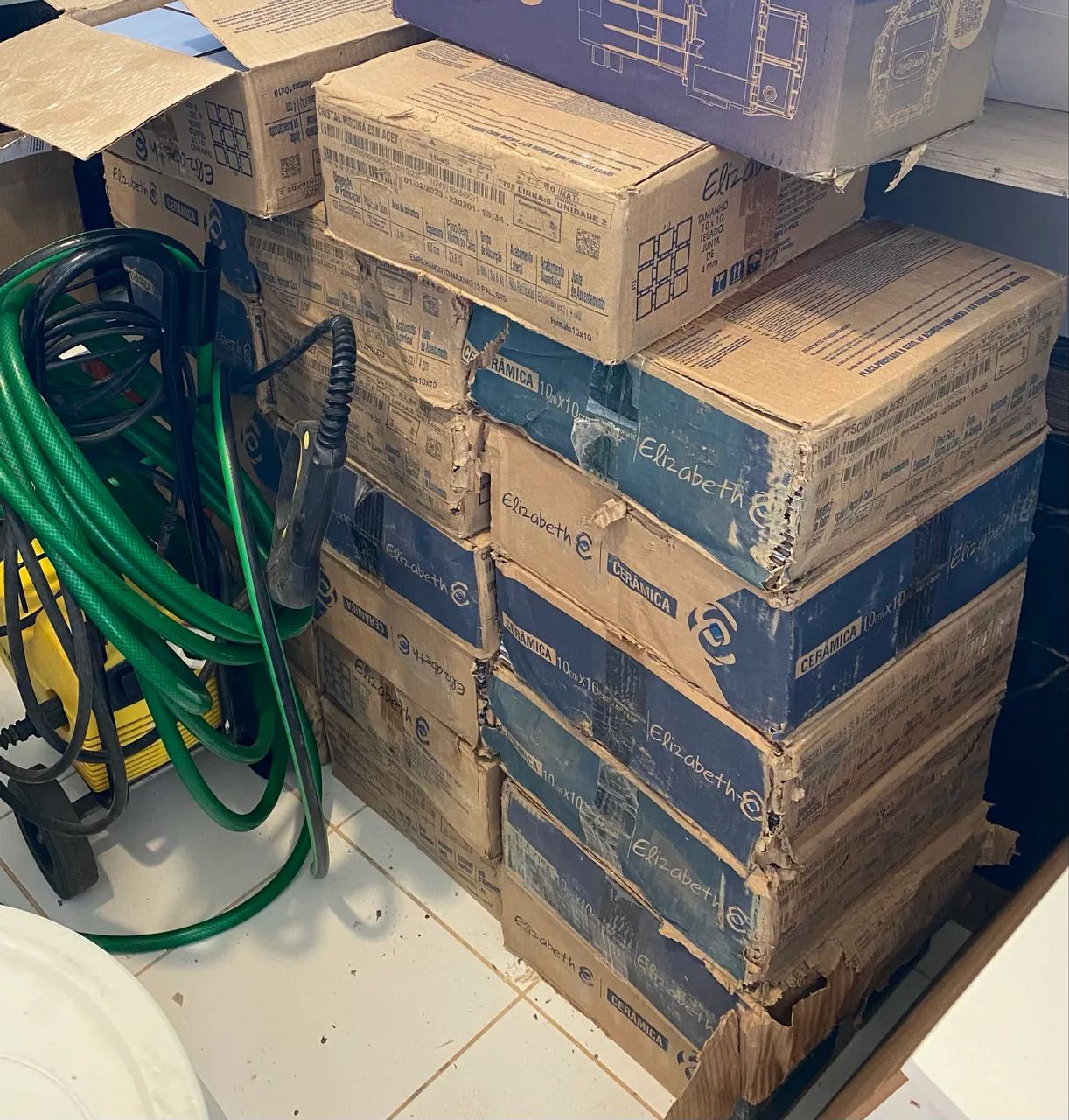 20 caixas de Azulejos para piscina 64684591043457121