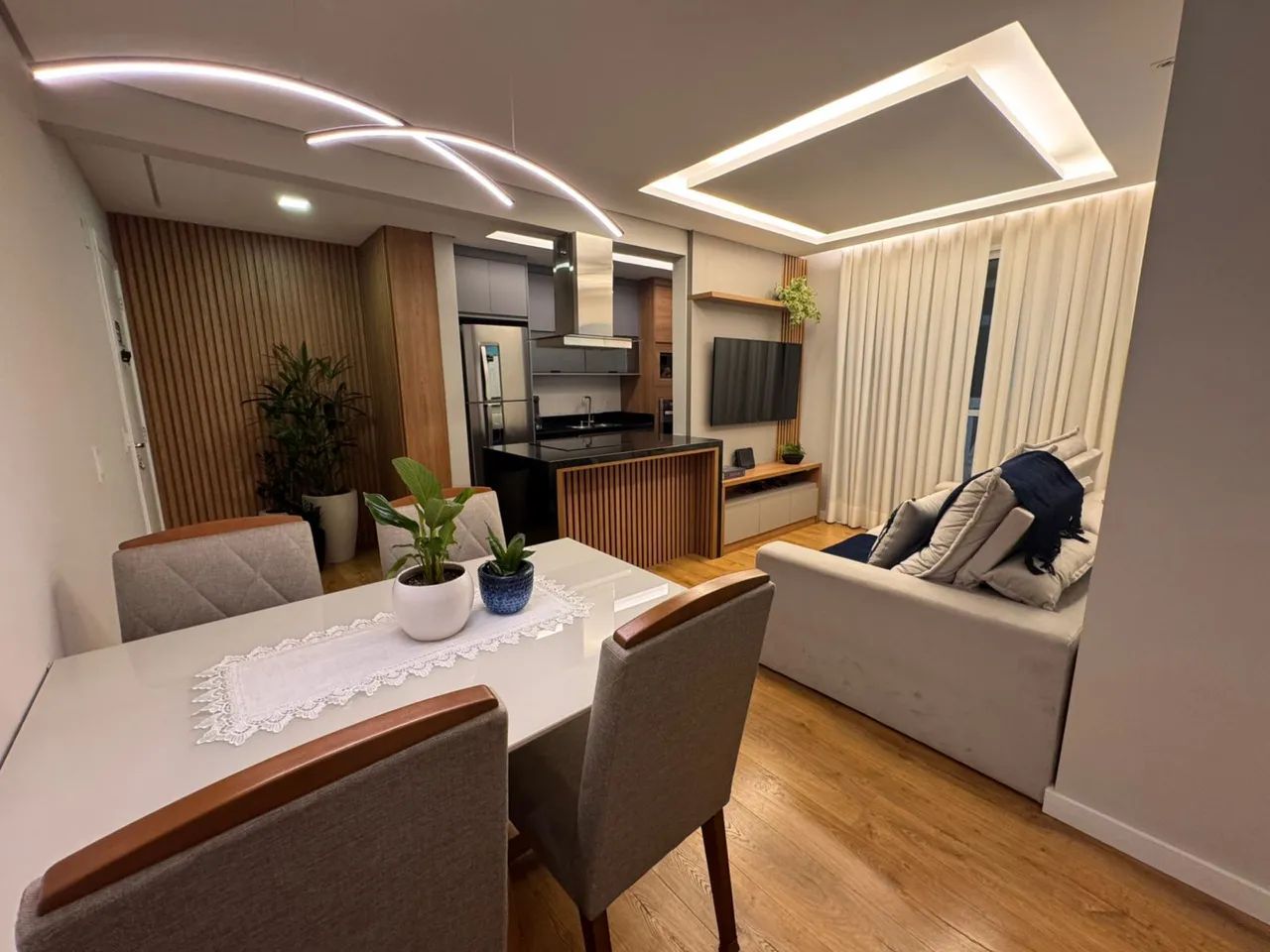 Apartamento 3 Dorm Jd do Lago | Suíte | Varanda Gourmet | 2 Vagas | Alto Padrão