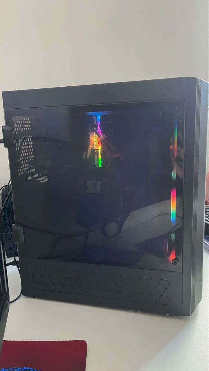 PC AMD Ryzen 5 3400G, 16 GB de RAM, Windows 11 - Ótimo