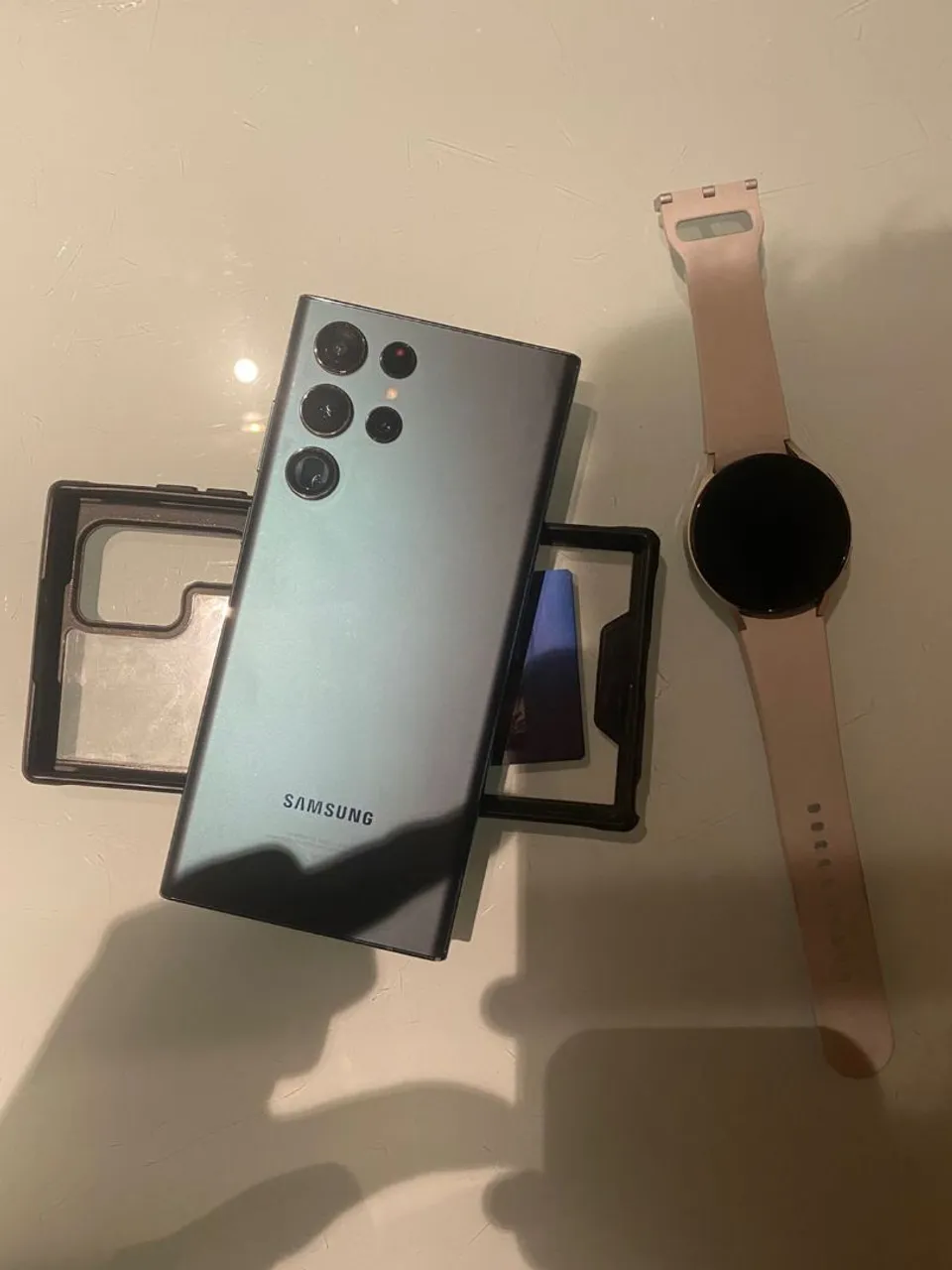 S22 Ultra 256gbs + Galaxy Watch 4