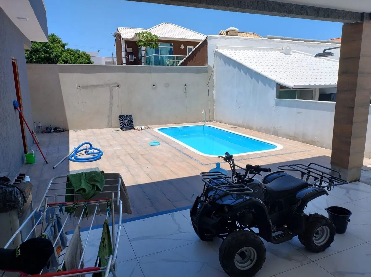 PISCINA e Churrasqueira no PERÓ.