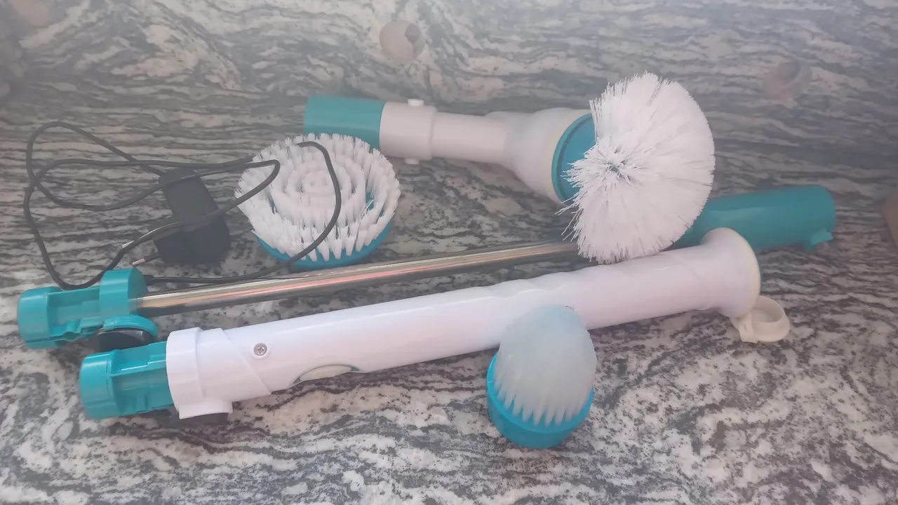 Escova de Limpeza Elétrica Giratória - Facilidade e Eficiência!