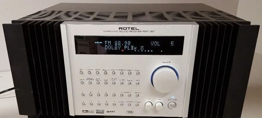 Receiver Rotel RSX-1067 Surround