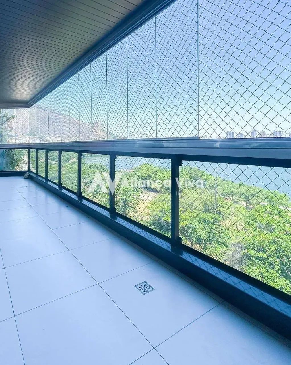 Exclusivdade na Lagoa - 3 quartos, 160 m² com vaga e vista indevassada - Foto 3