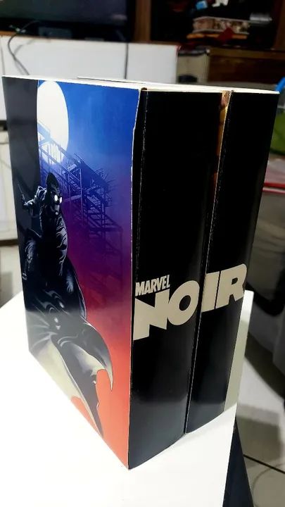 Coleção completa HQs Marvel Noir - 9 volumes Capa dura - Foto 3