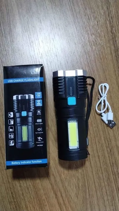 Lanterna Led à Prova D?água 4 Núcleos Potente Usb Recarregável
