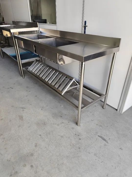 Pias e Bancada em açox inox!/