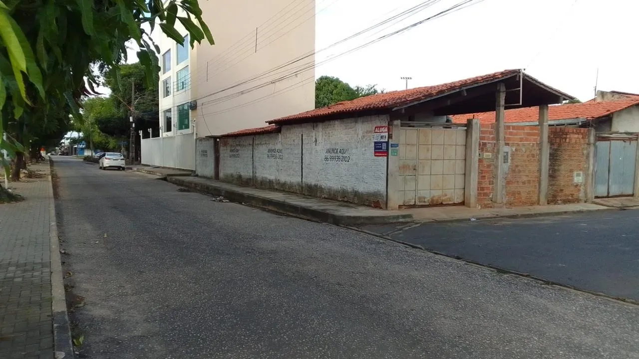 TERRENO COMERCIAL ESQUINA Z LESTE