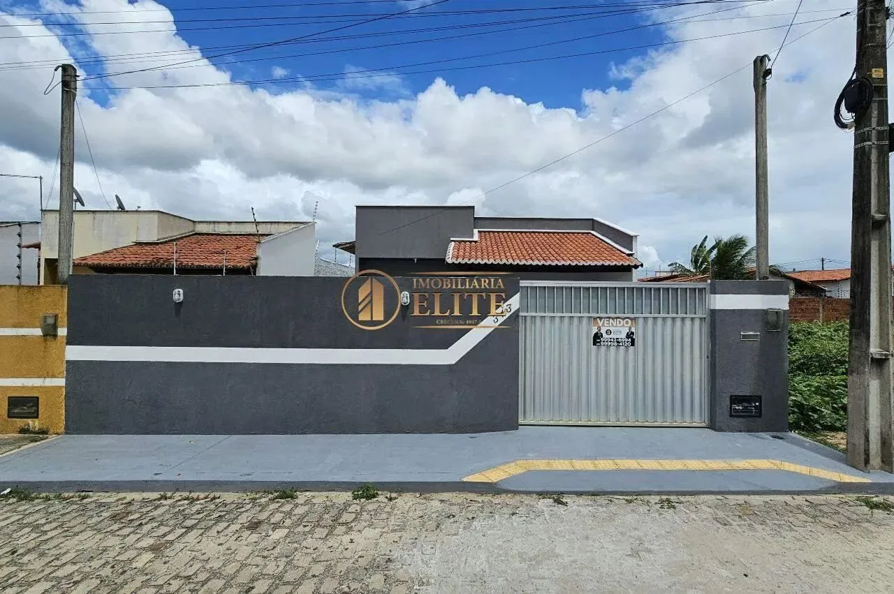 Casa com 2 quartos e terreno de 200 m² - Parque dos Flamboyants
