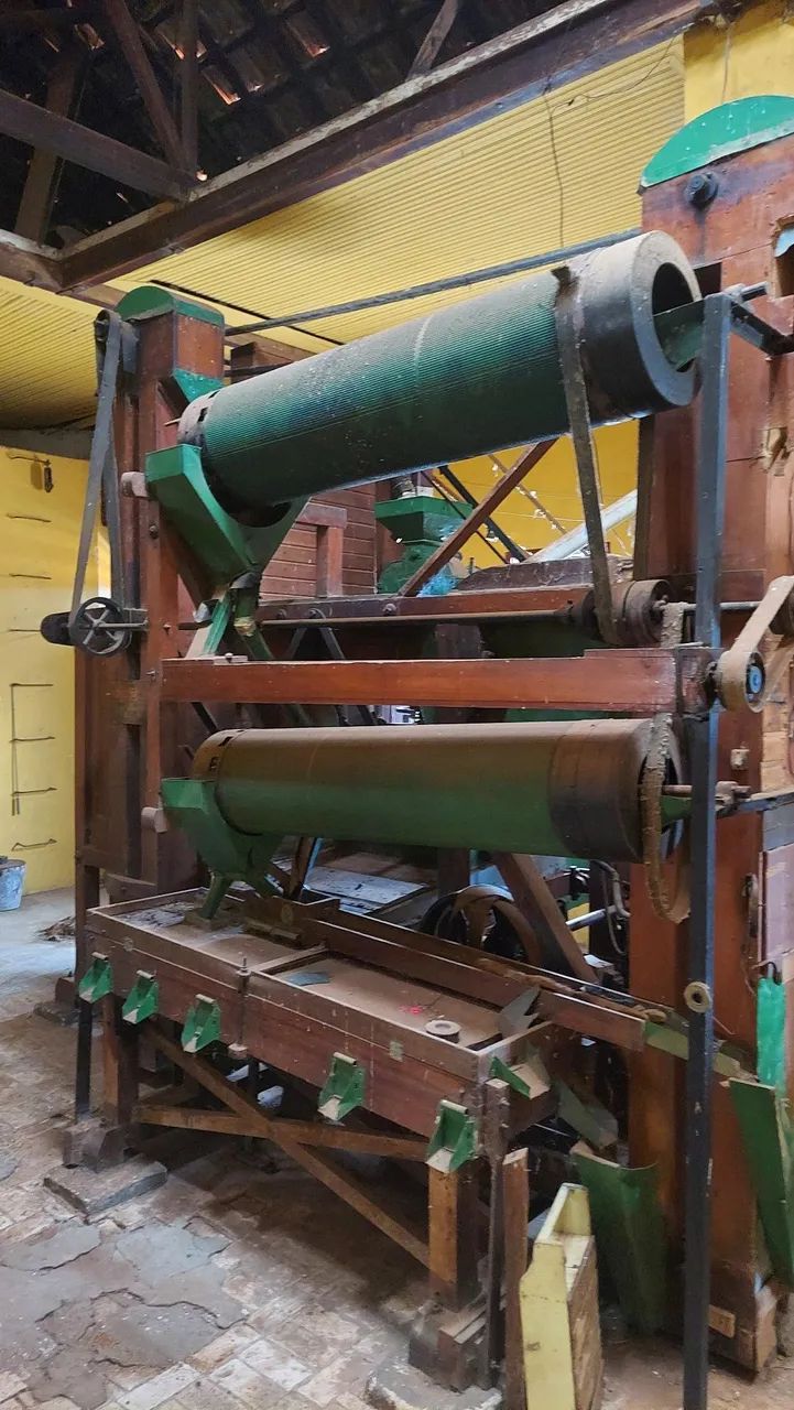 Máquina de Benefício de Arroz Zaccaria Tipo B completa, montada e funcionando...