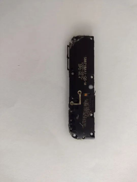 tampa da placa de carga e auto falante moto G8 power