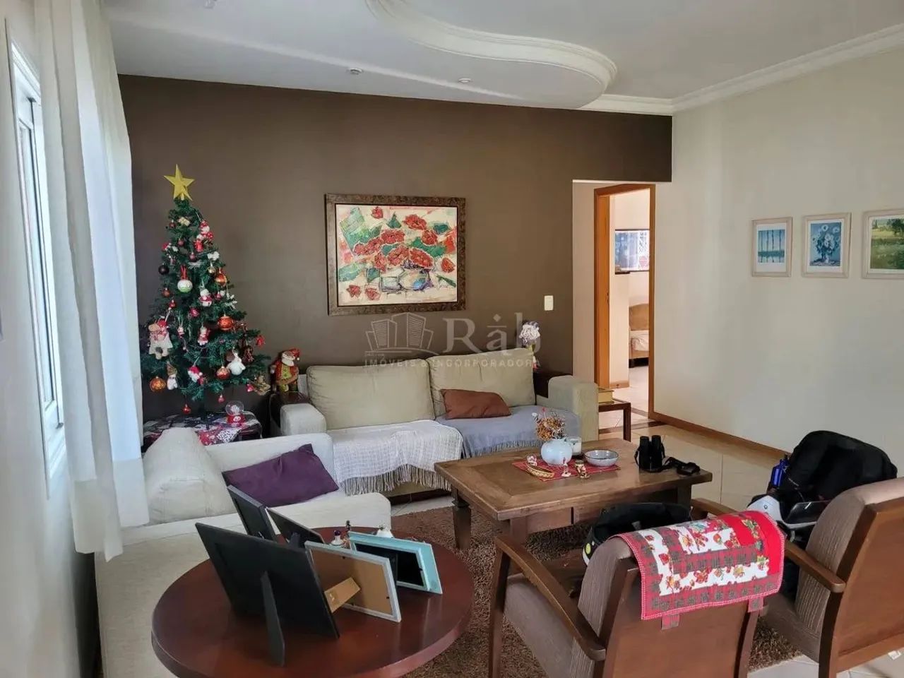 Casa 4 Dormitórios na Praia dos Amores em Balneário Camboriú - Foto 2