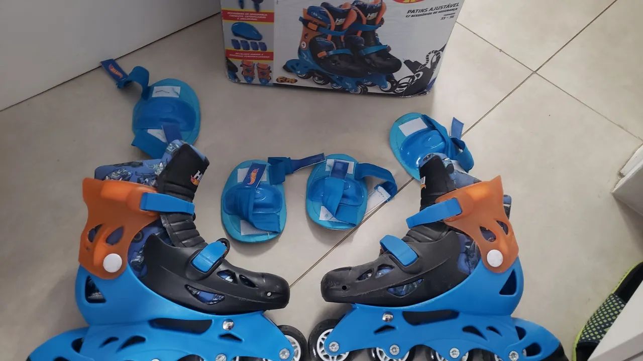 Patins ajustável c acessórios de segurança tamanho 33 - 36