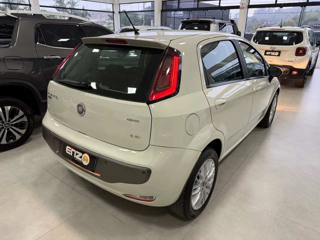Fiat Punto Essence 1.6 Flex 16V 5P 2014 - Foto 5