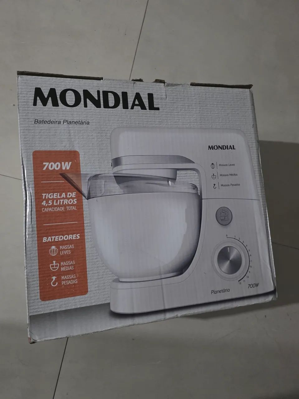 Batedeira mondial 700w 12 veloc NOVA
