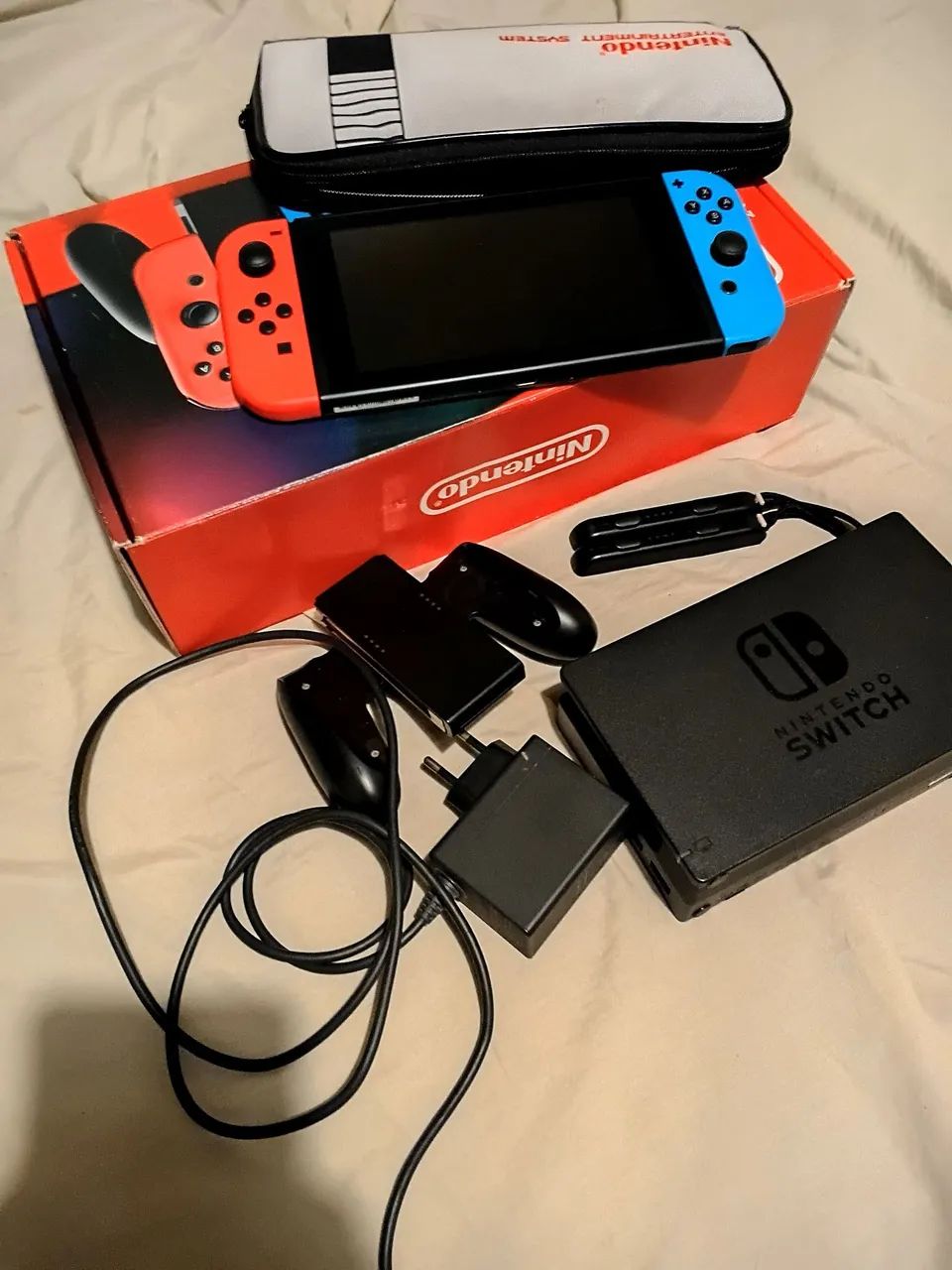 Nintendo Switch V2 Desbloqueado TROCO POR PS4 BEM CONSERVADO COM JOGOS ETC