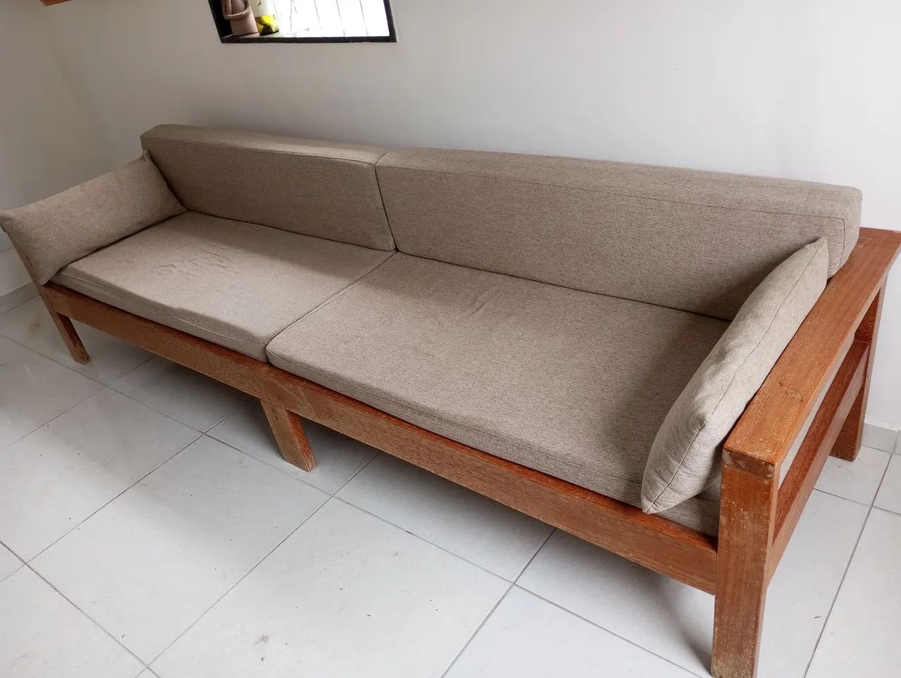 VENDO SOFÁ MADEIRA 