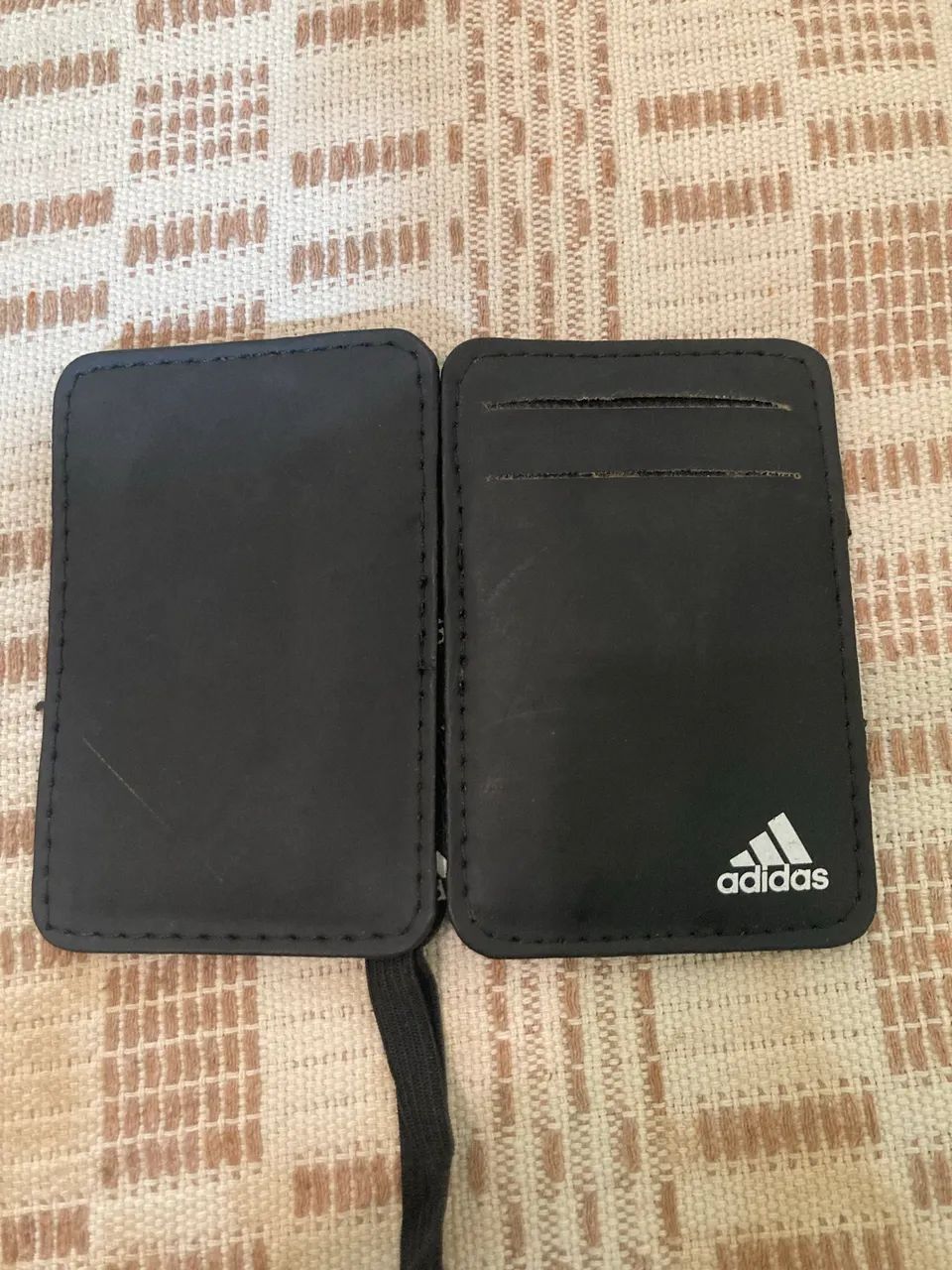 Porta-Cartões Adidas Preto Compacto - Excelente Estado