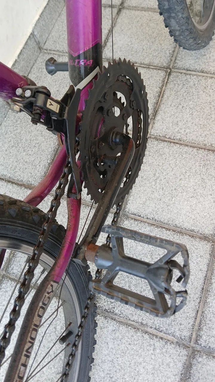 Bicicleta ARO 26 18v com pouco defeito - Foto 3