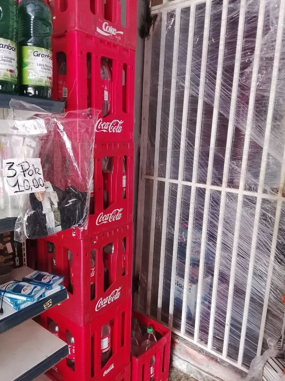 Vendo engradado de coca retornável 2 lt  - Foto 2