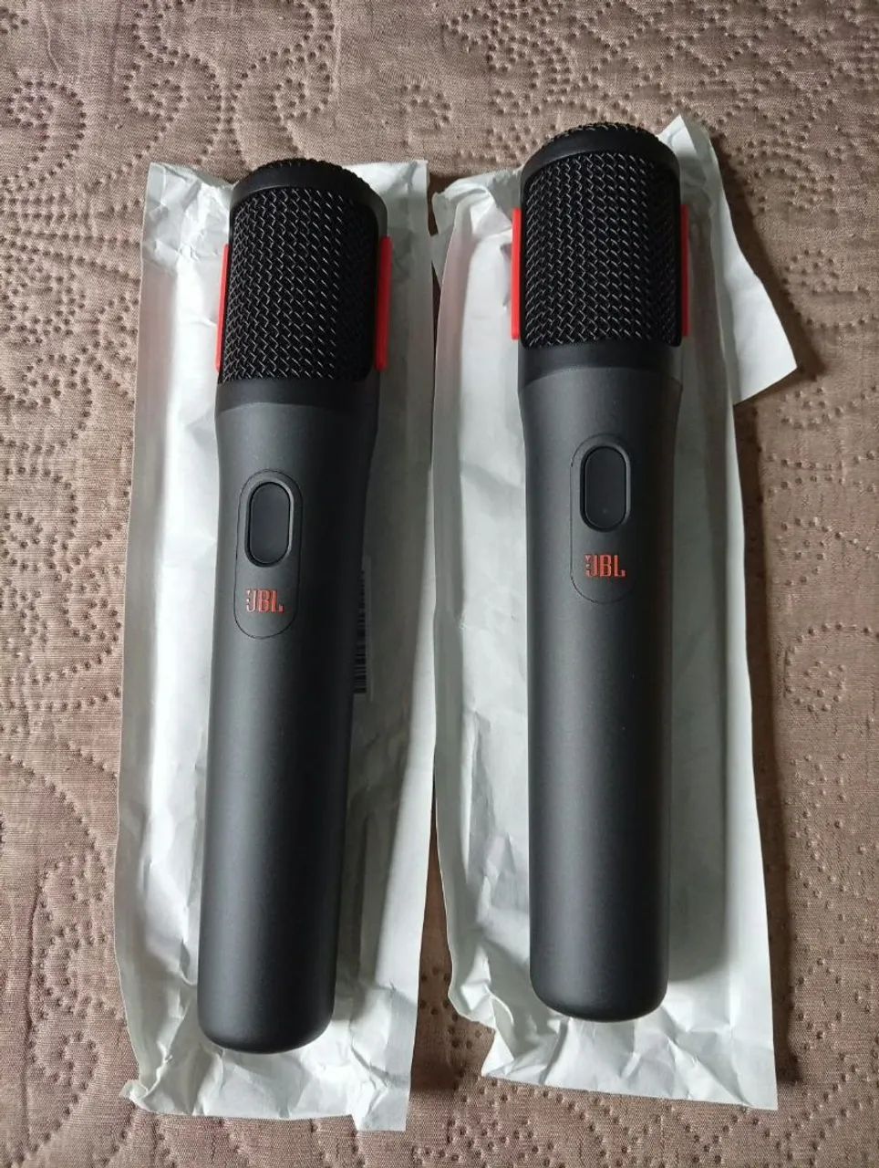 2 microfones JBL sem fio blootoffe 