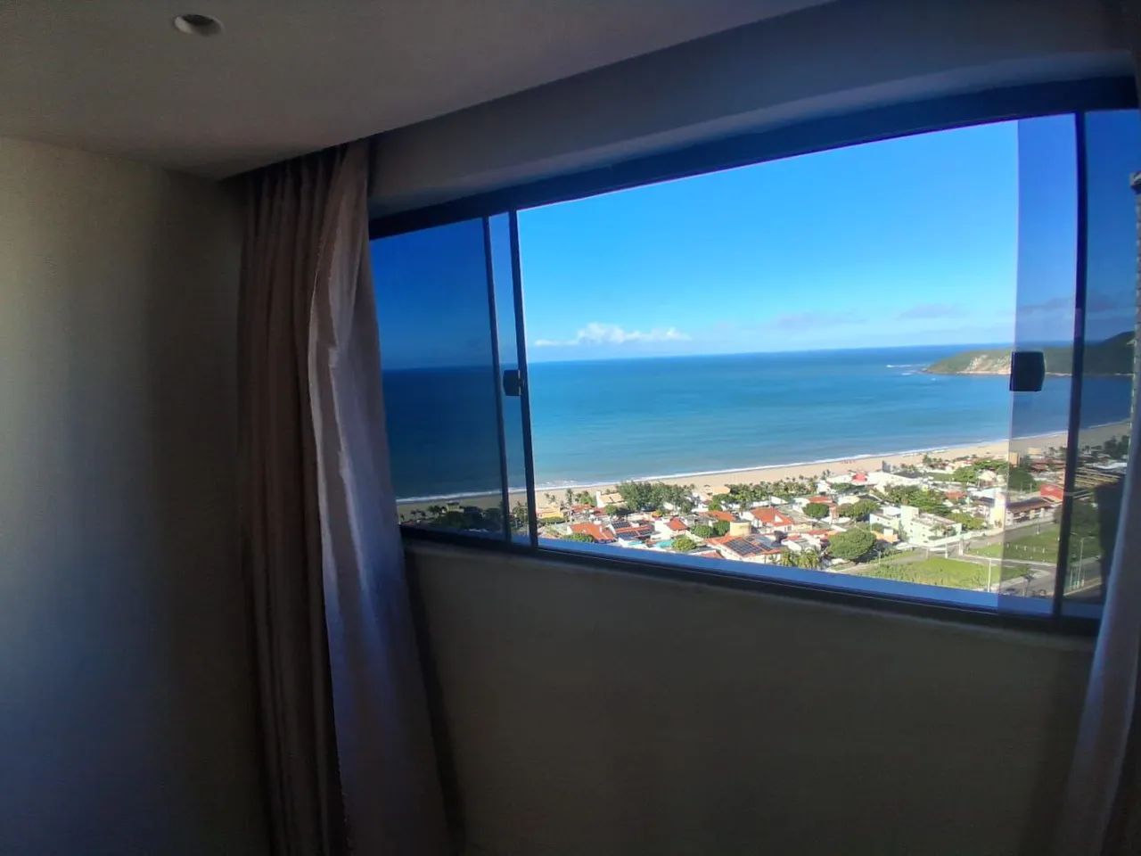 Oportunidade apartamento 2/4st ponta negra mobiliado top localização - Foto 3