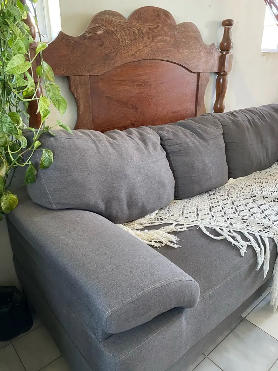 Sofá Cinza de 3 Lugares - Grande, Confortável e Aconchegante! - Foto 4