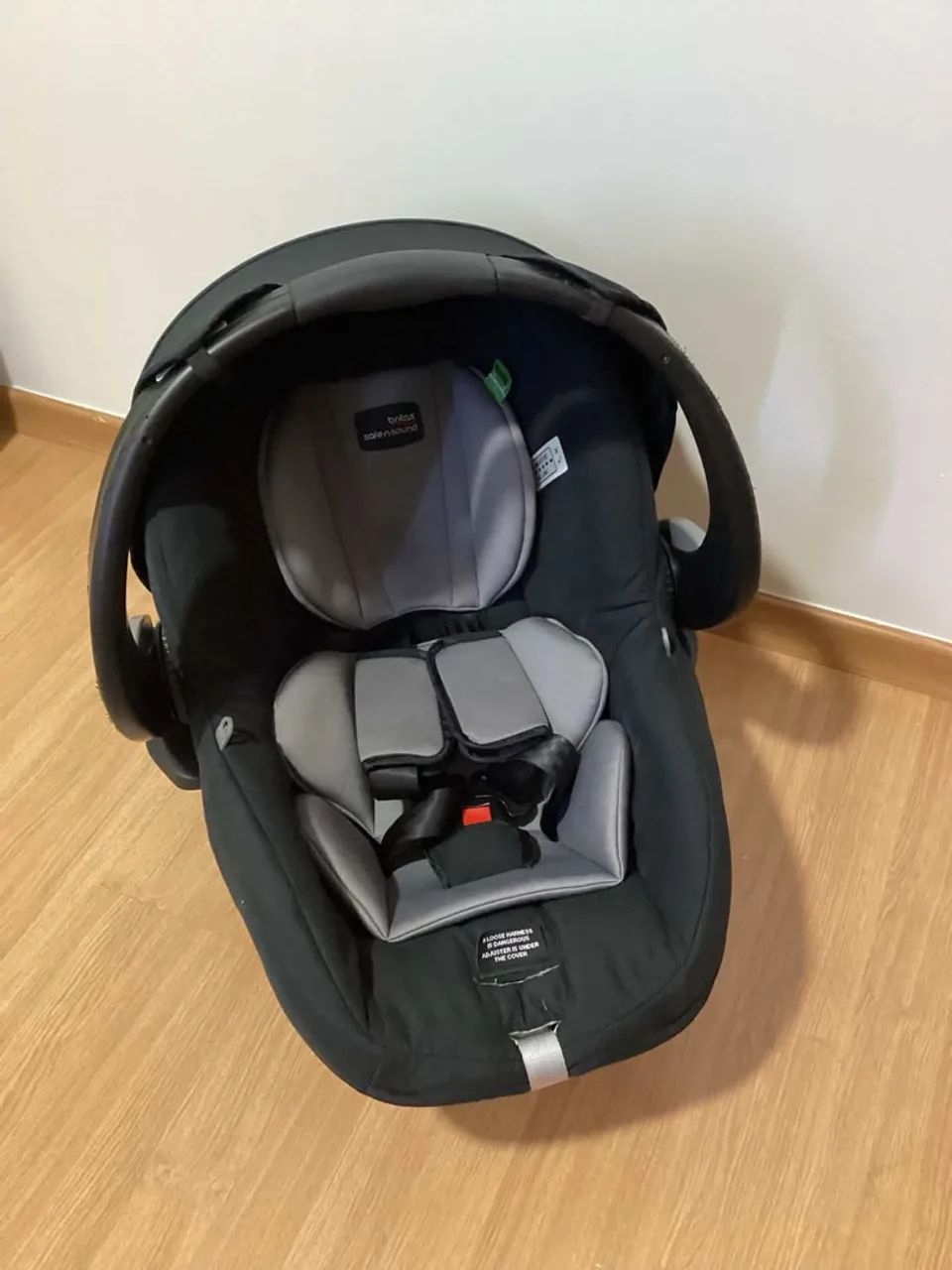 Vende-se carrinho moisés + bebê conforto + base para o carro - Foto 5