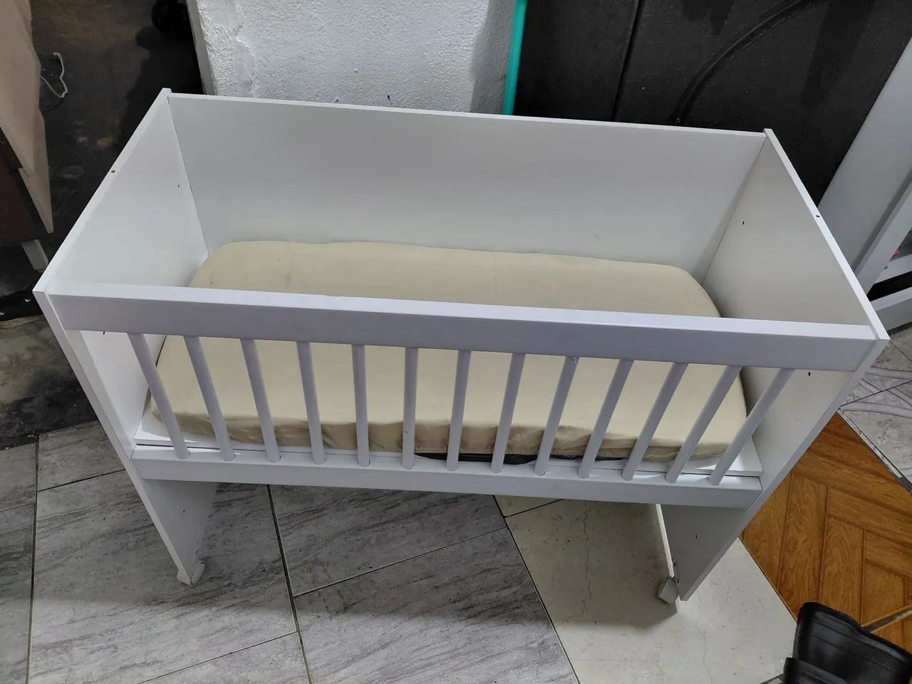 Mini berço com colchão  - Foto 3