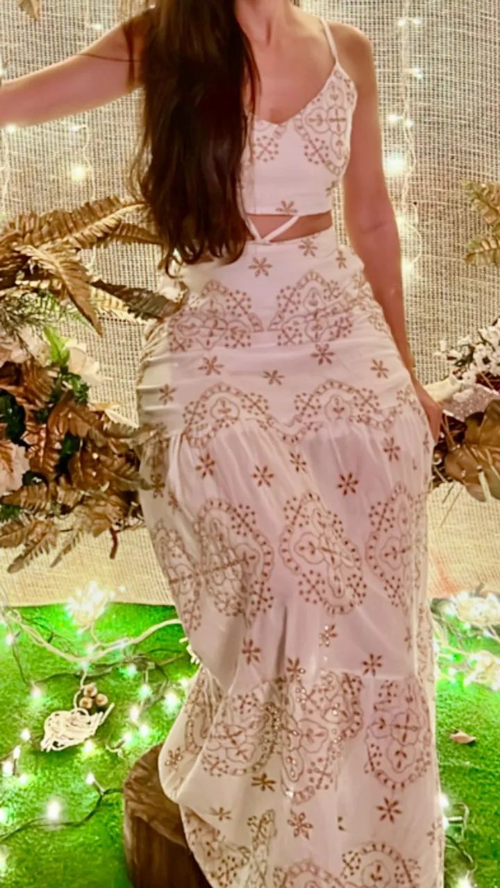 Vestido longo estampado com decote - Foto 3