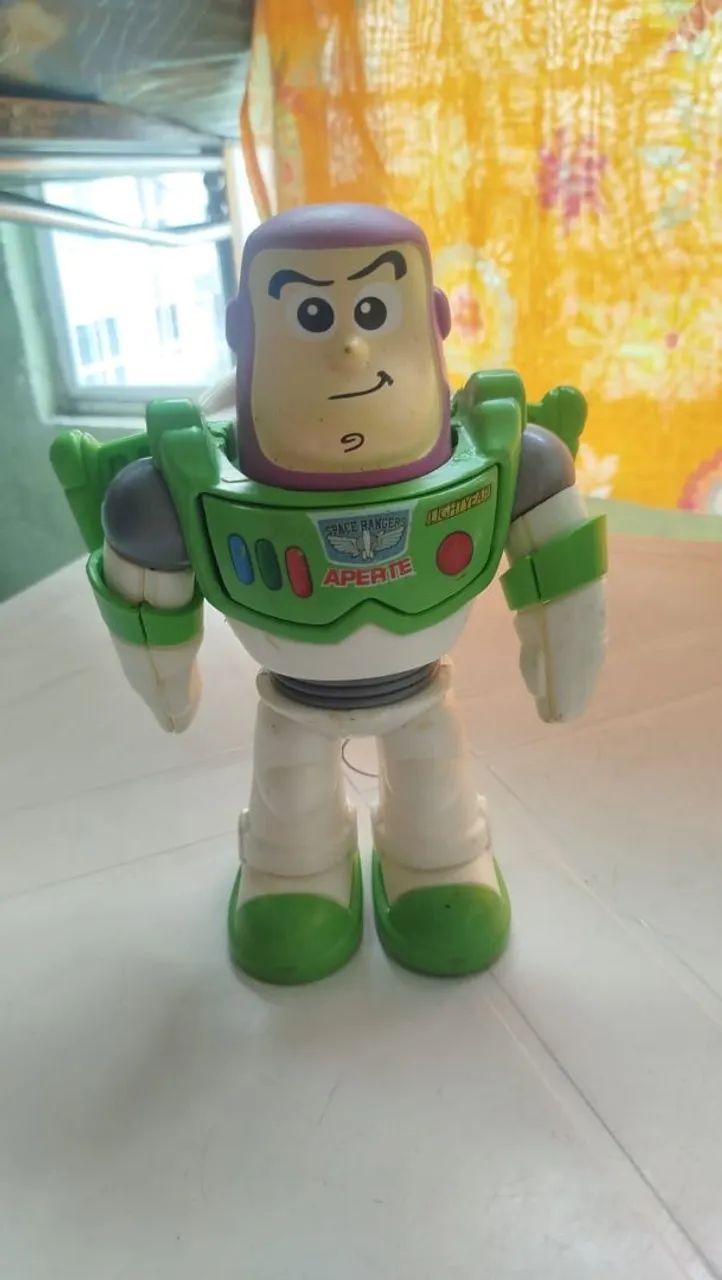 Boneca não sei se está tocando 