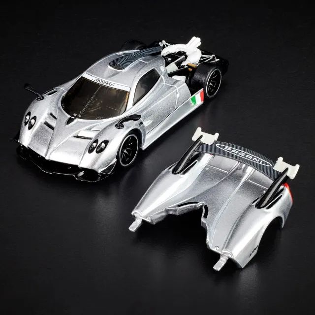 Miniatura Hot Wheels RLC 21 Pagani Huayra R Prata Red Line Club