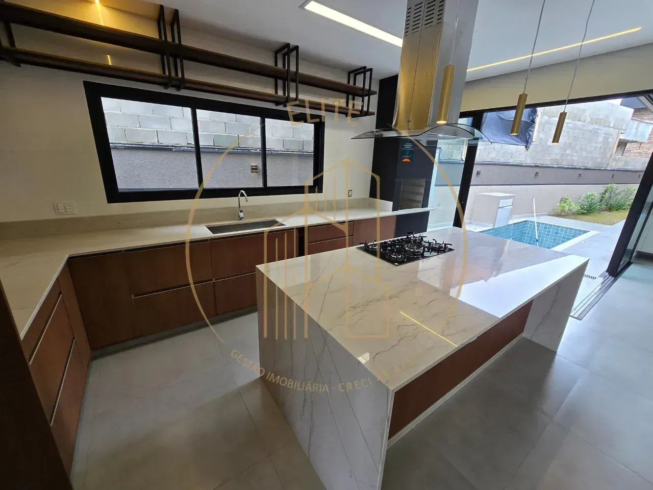 Térrea para venda com 178 metros quadrados com 3 quartos - Foto 2