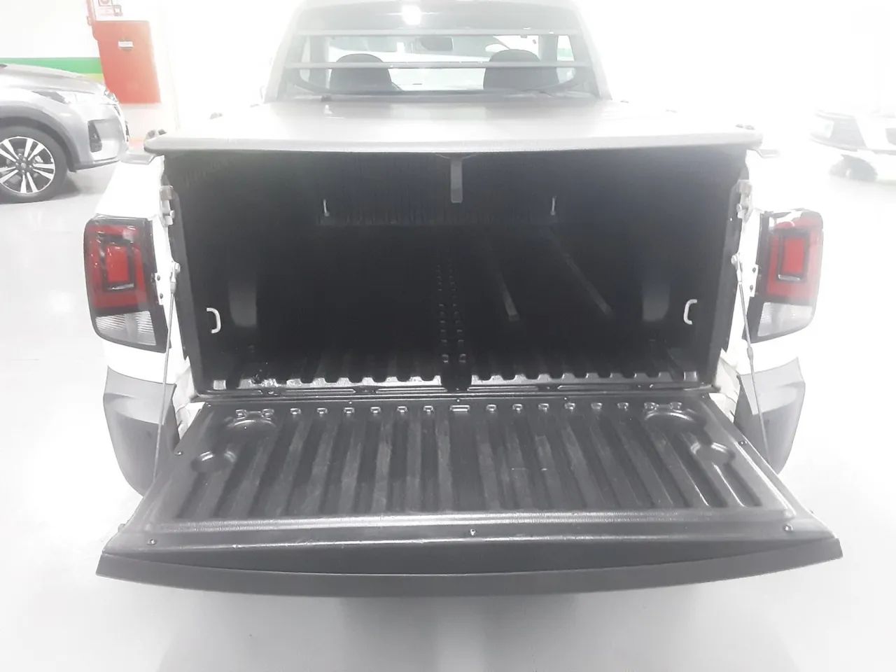 Volkswagen Saveiro Robust 1.6 Total Flex 16V CD, foto 4 de 9
