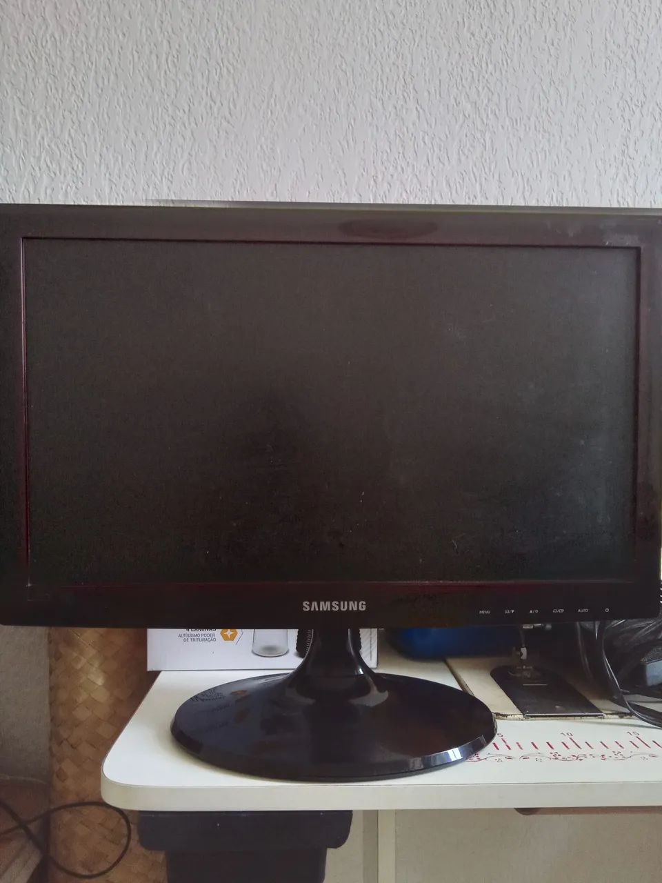 Monitor Samsung em bom estado de conservação 