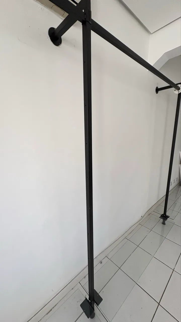 Conjunto de araras de ferro com 6 barras - Foto 4