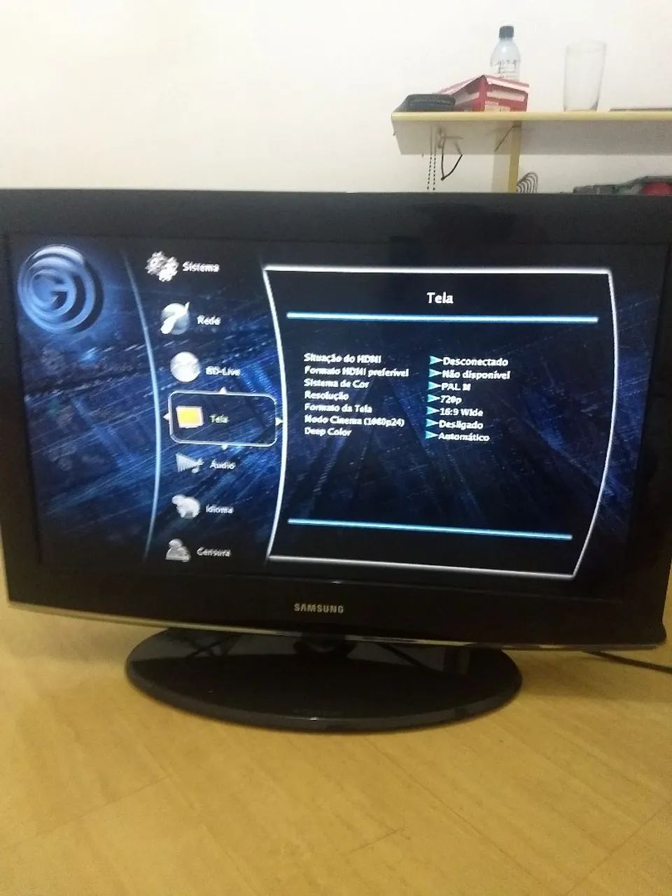 Tv lcd Samsung 32 polegadas com HDMI  + DVD player 