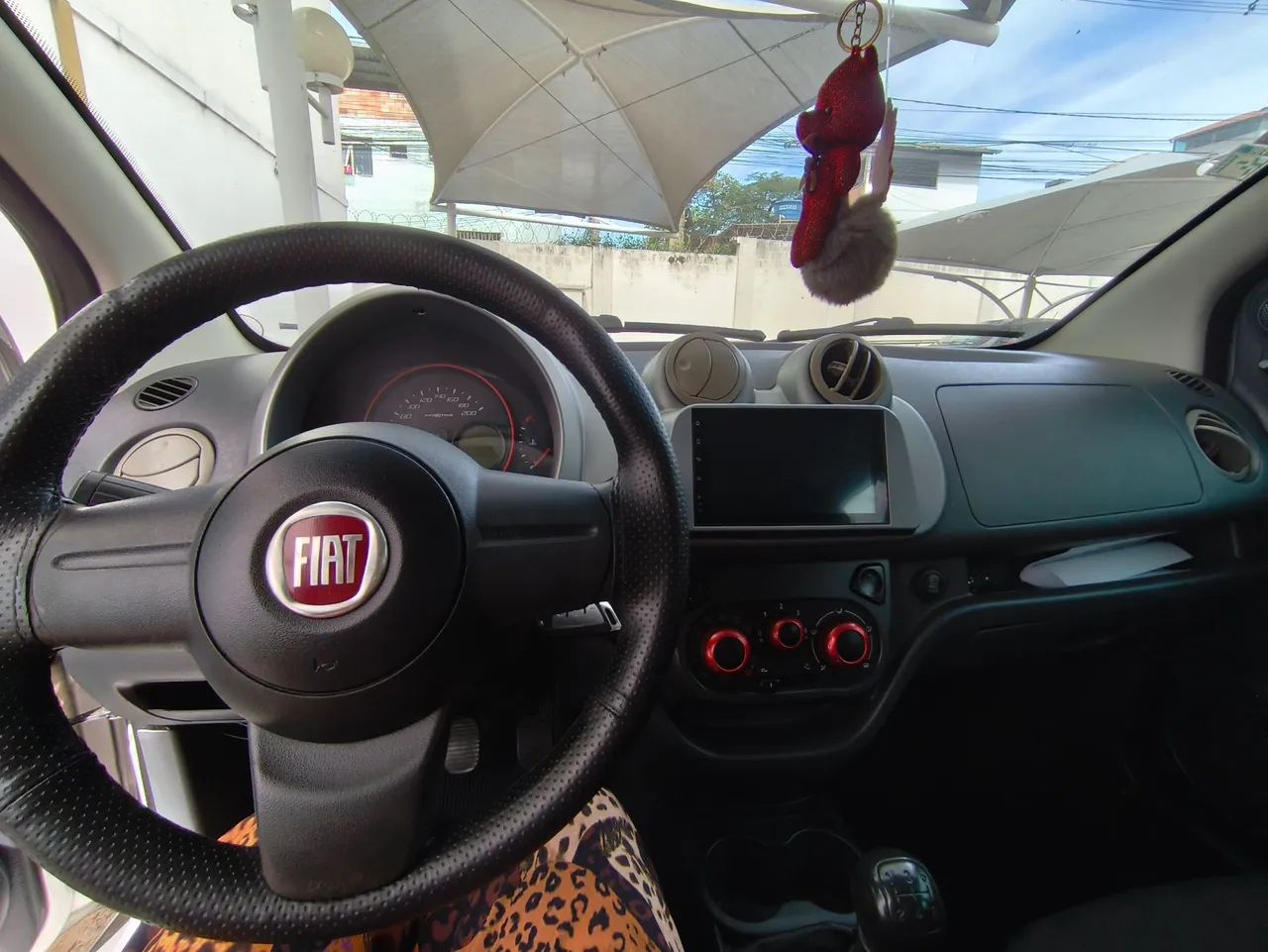 Fiat Uno Sporting 1.4 EVO Fire Flex 8V 4P 2012 - Foto 3