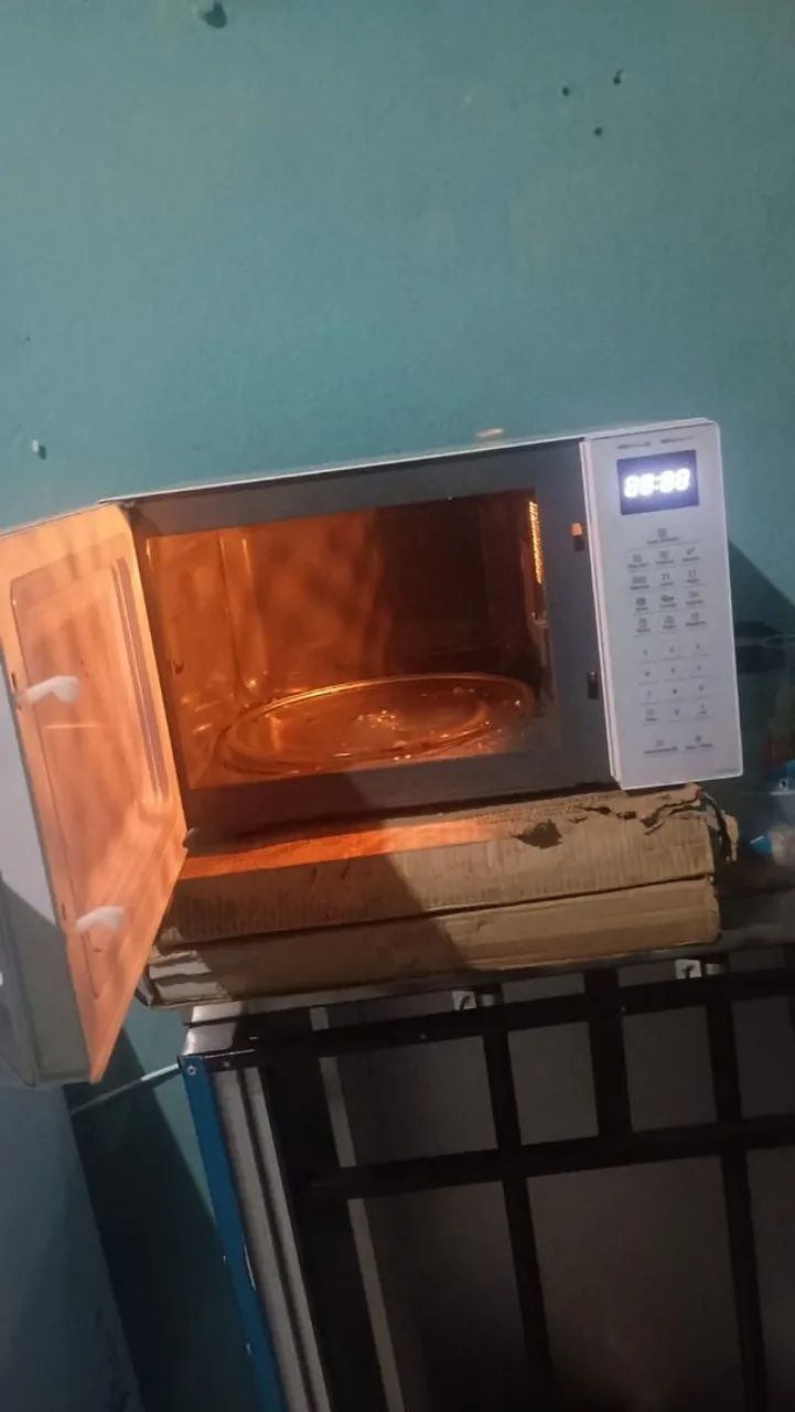 Vendo micro-ondas 34 litros - Foto 2